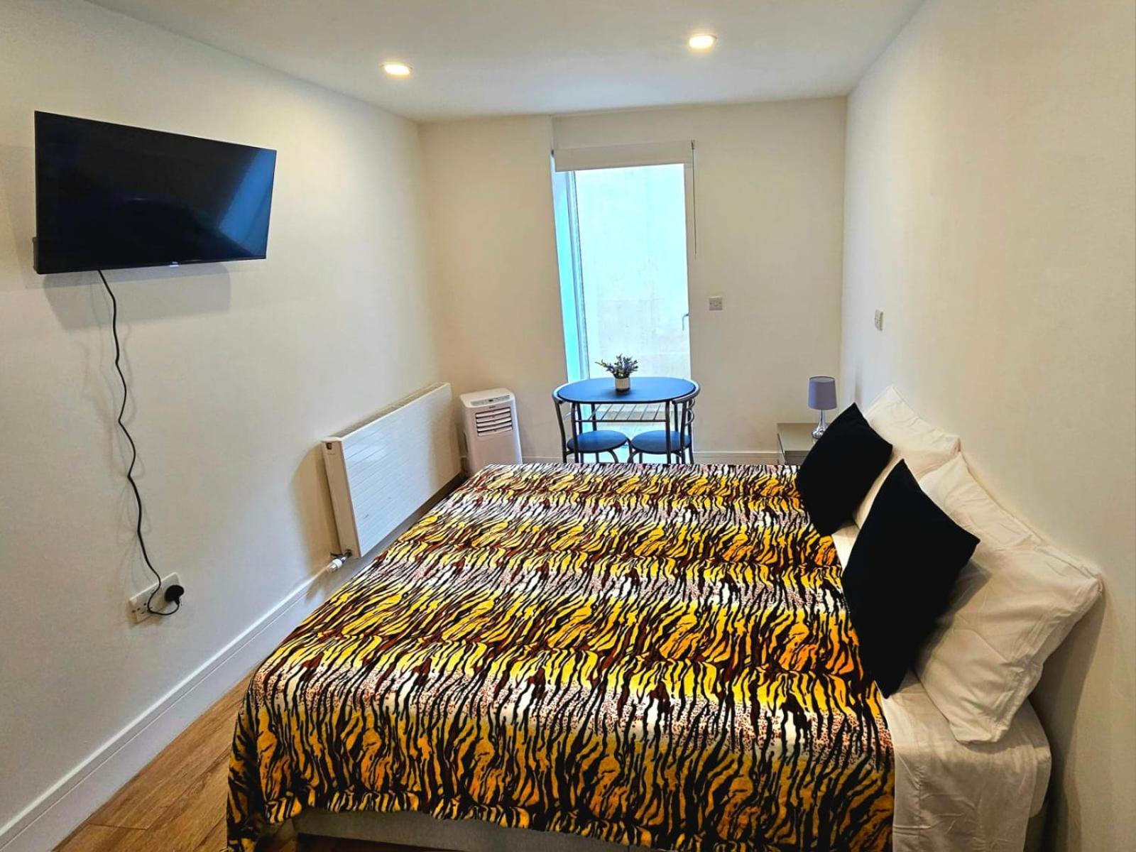 Oliver Double Room London Bagian luar foto