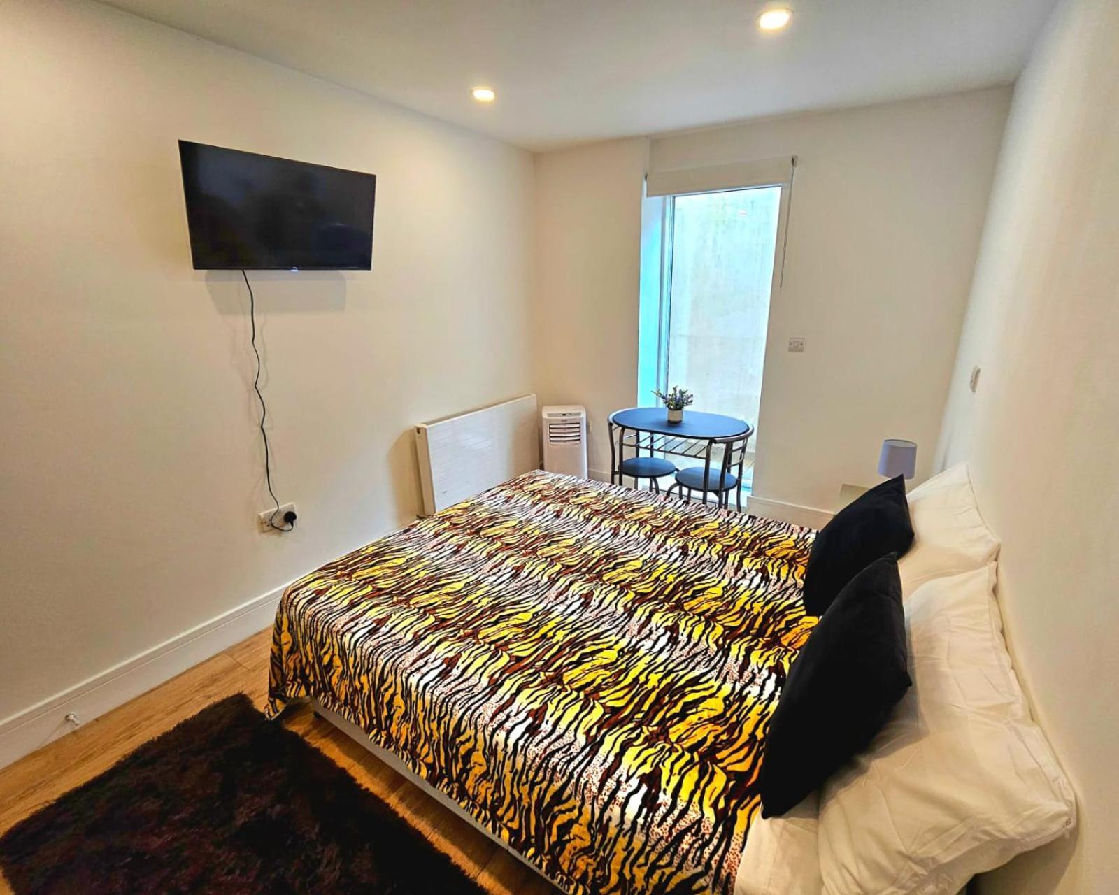 Oliver Double Room London Bagian luar foto