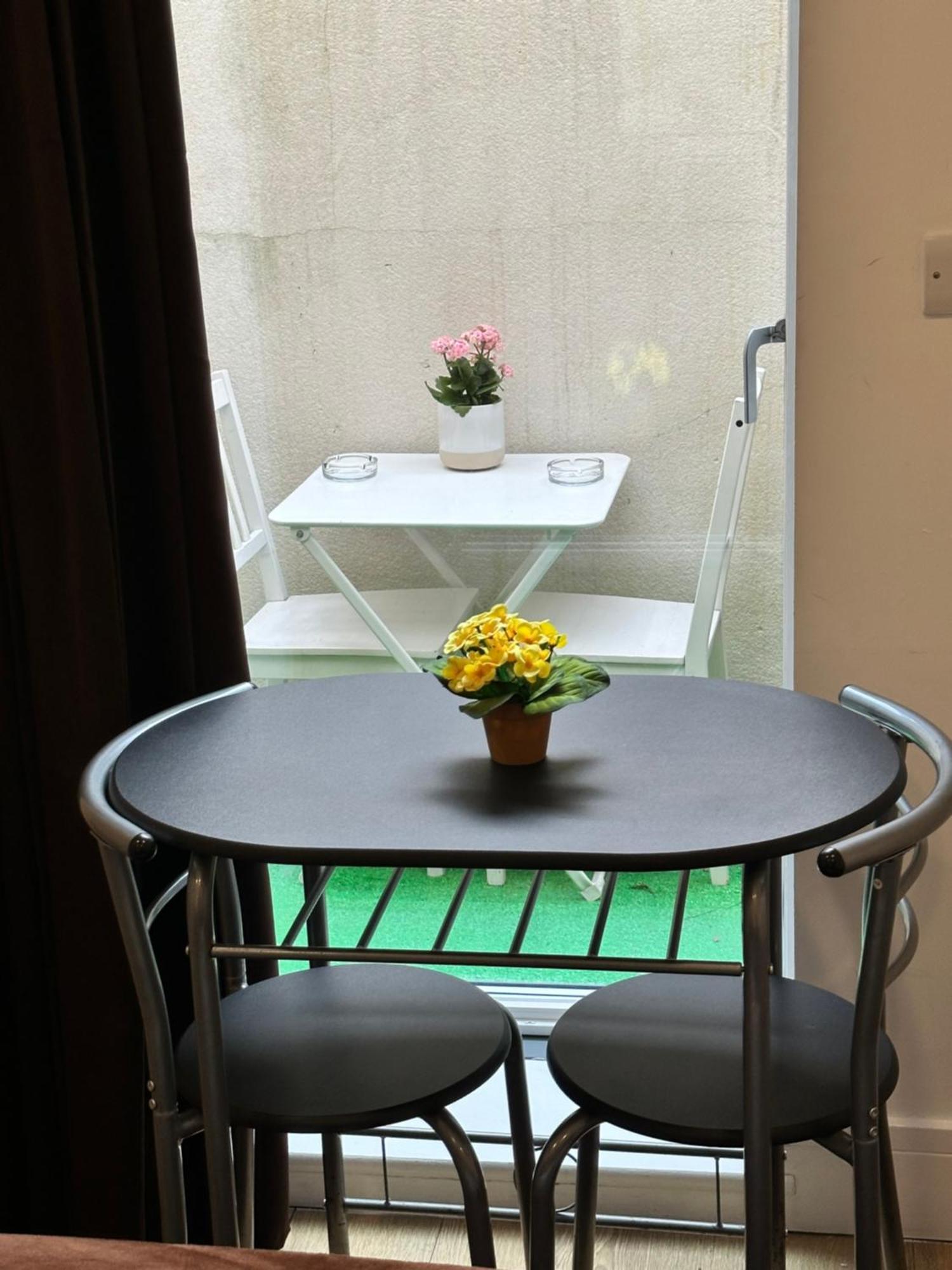 Oliver Double Room London Bagian luar foto