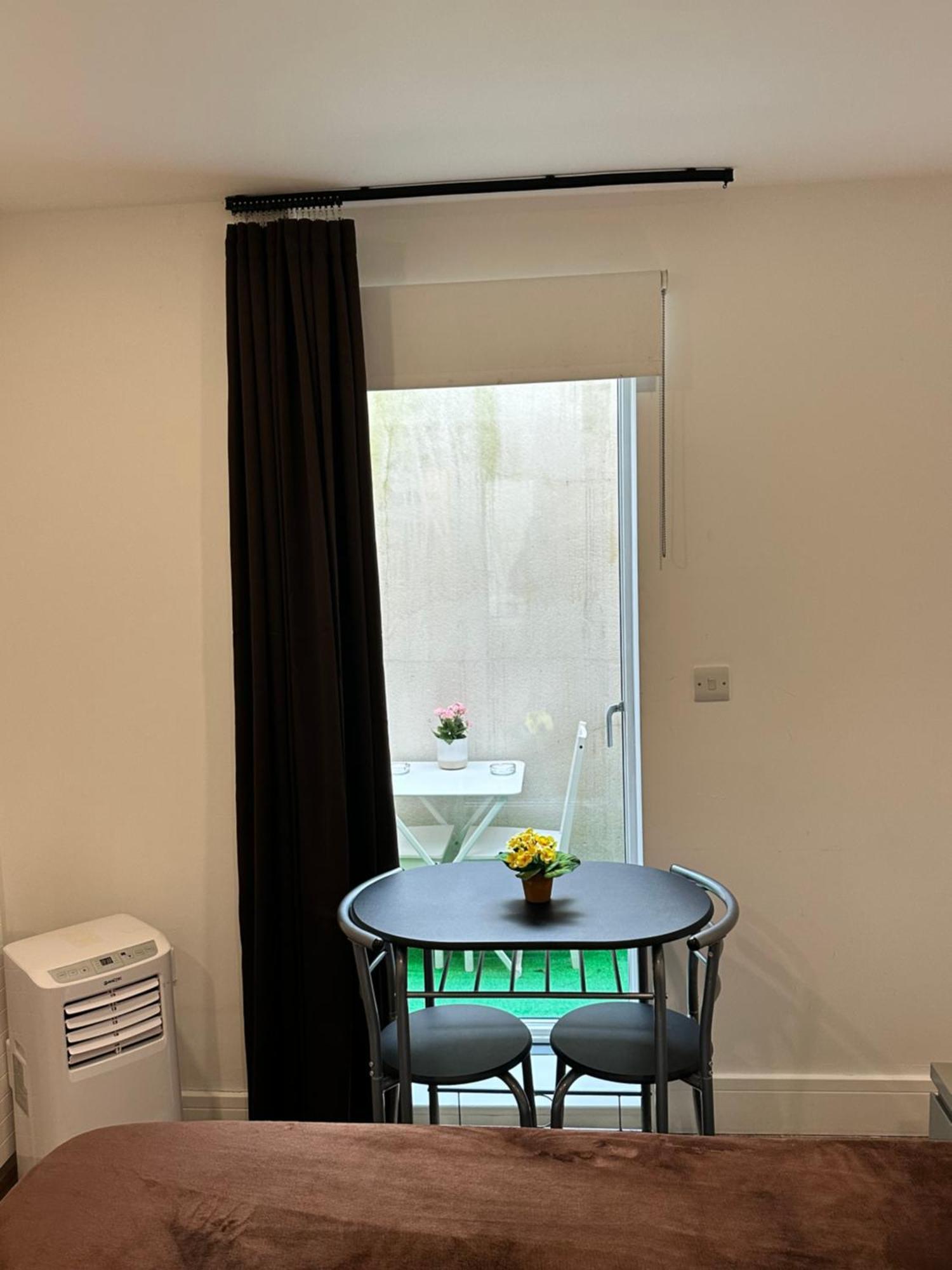 Oliver Double Room London Bagian luar foto